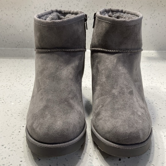 Cushionaire “Kayla” Bootie - Picture 3 of 6